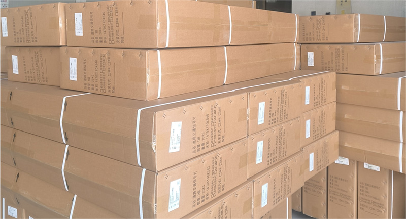 大功率交通信號(hào)燈打包發(fā)貨，發(fā)往外省！