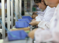 華路德電子車間